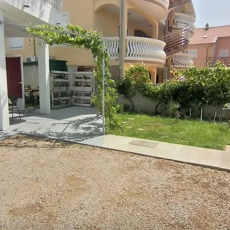 Apartamento Apartman Ana Vodice Exterior foto